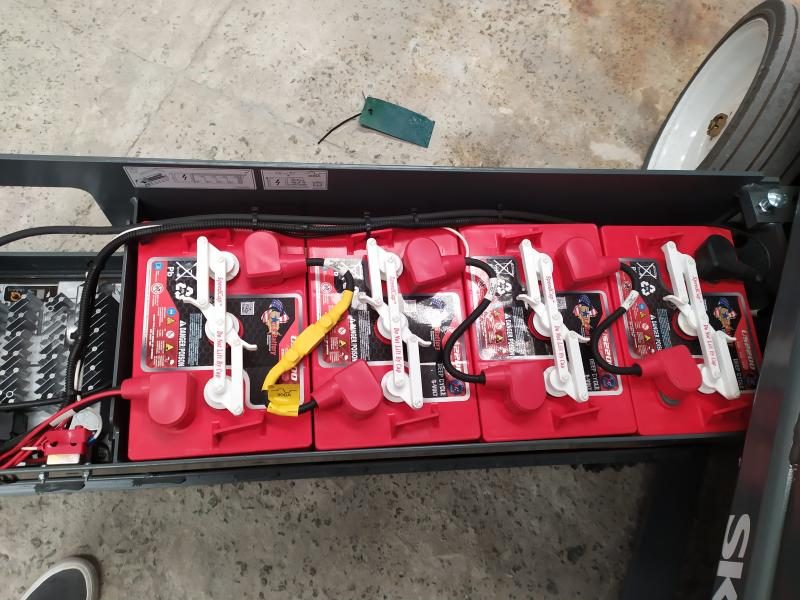 Locação Plataforma Tesoura 8m: Diferença entre baterias comum e tracionarias e seus cuidados Locação Plataforma Tesoura 8m: Diferença entre baterias comum e tracionarias e seus cuidados