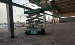 Plataformas tesoura de 8m: Plataformas Elevatórias em Shoppings e Lojas Plataformas tesoura de 8m: Plataformas Elevatórias em Shoppings e Lojas