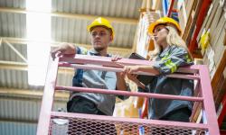 Plataformas Elevatórias para Obras em Áreas Urbanas de Difícil Acesso Plataformas Elevatórias para Obras em Áreas Urbanas de Difícil Acesso